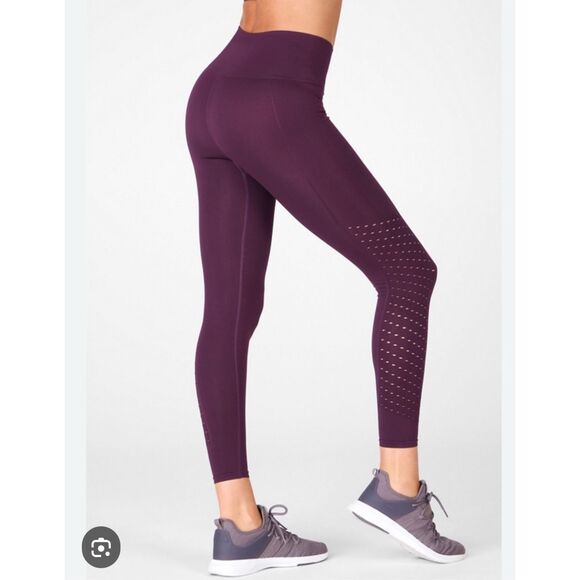 Fabletics sync 7/8 perforated legging size xl - Picture 1 of 8